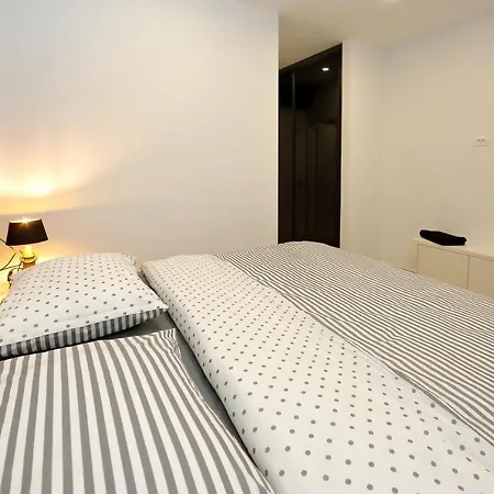 Apartments More 比比涅