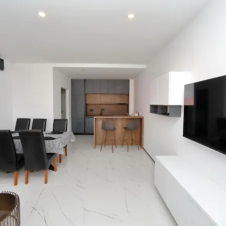 Apartments More 比比涅