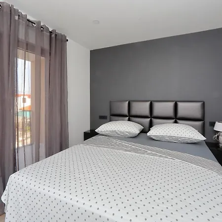 公寓 Apartments More