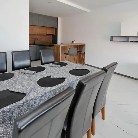 Apartments More *
