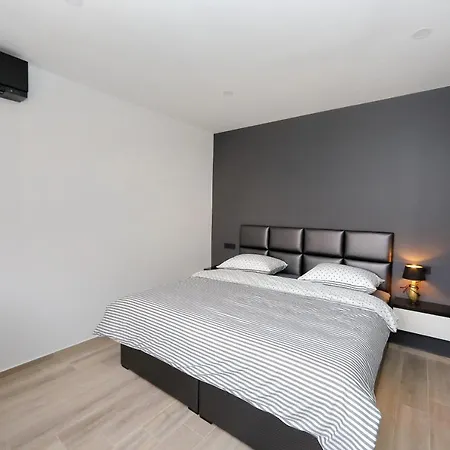 Apartments More 比比涅