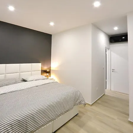 Apartments More